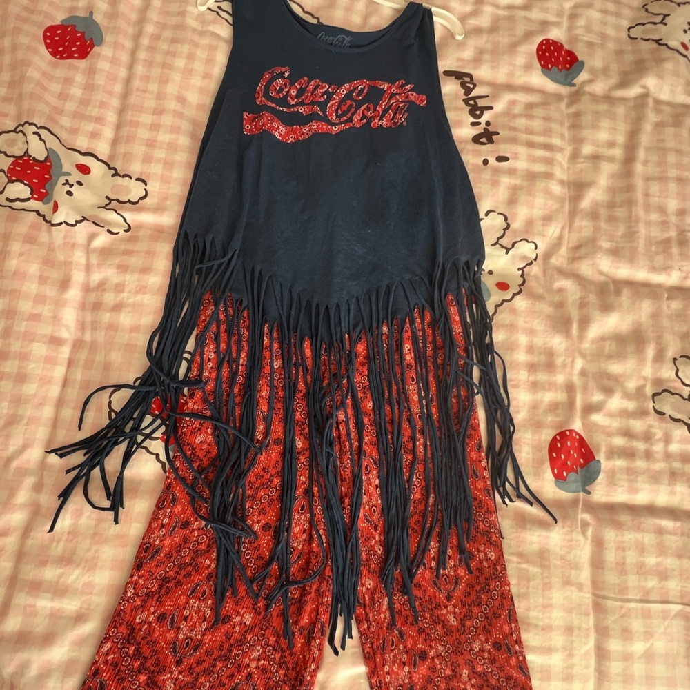 Adorable vintage hippie outfit!!!🌿🍄